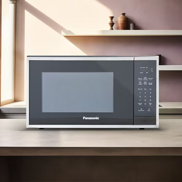 HORNO DE MICROONDAS PANASONIC 1.1 PIES CUBICOS, 7 MENUS, BLOQUEO NIÑOS, MARCO PLATEADO, GABINETE NEGRO.